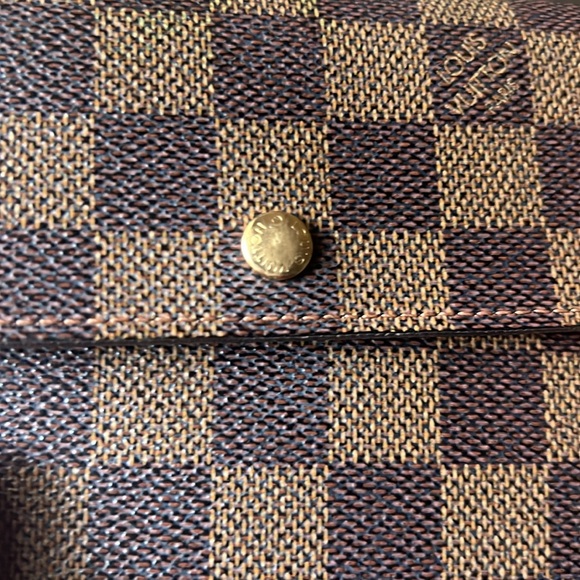 ❗️SOLD❗️Authentic Louis Vuitton DAMIER EBENE WALLET + Card wallet. - Picture 7 of 16